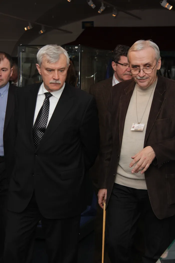 Экскурсия для губернатора Г.С.Полтавченко по выставке восточного оружия в Артиллерийском музее