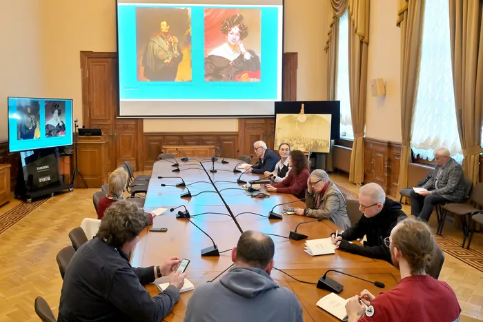 Оружейный семинар. Заседание в Зале Совета Государственного Эрмитажа.