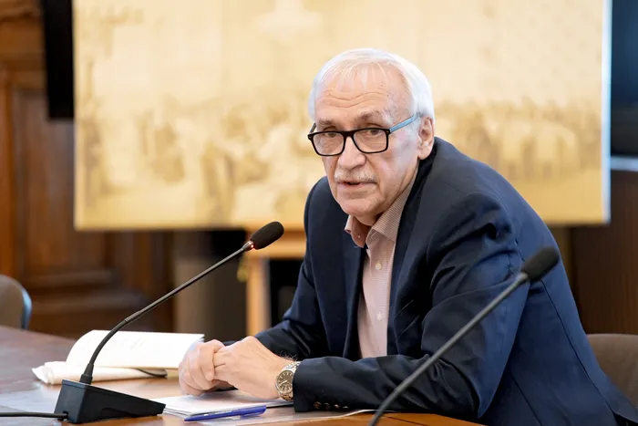 Оружейный семинар. Заседание в Зале Совета Государственного Эрмитажа.