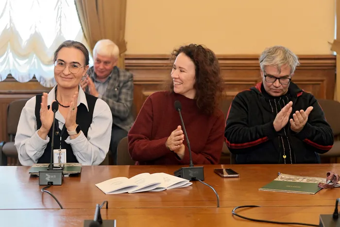 Оружейный семинар. Заседание в Зале Совета Государственного Эрмитажа.