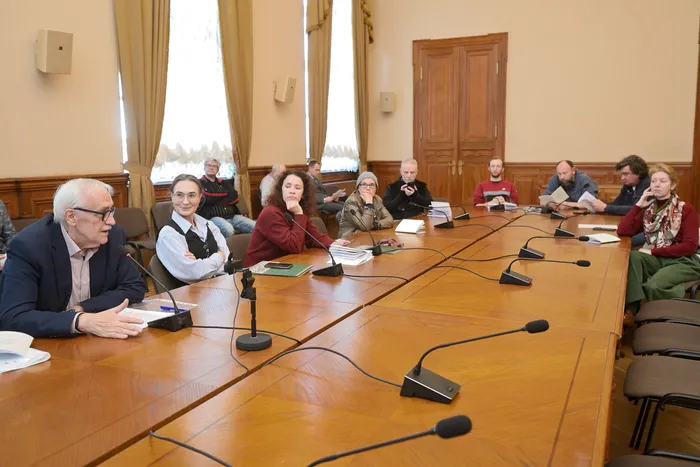 Оружейный семинар. Заседание в Зале Совета Государственного Эрмитажа.